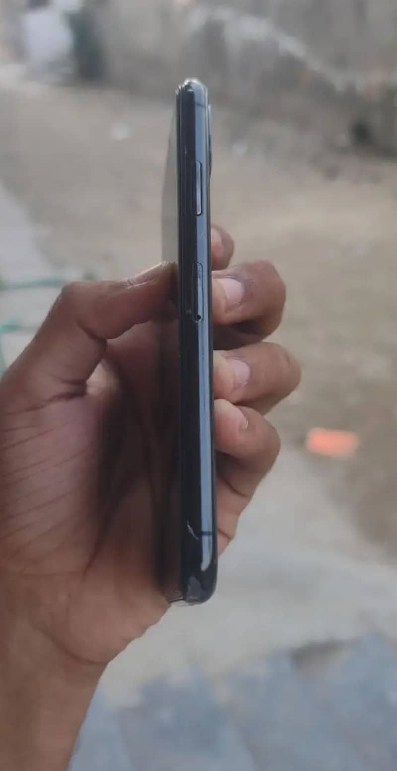 Apple iPhone XS 0