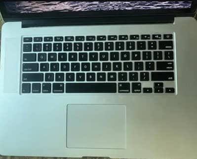 Apple MacBook Pro 15-inch Core i7 8GB Ram Early 2011