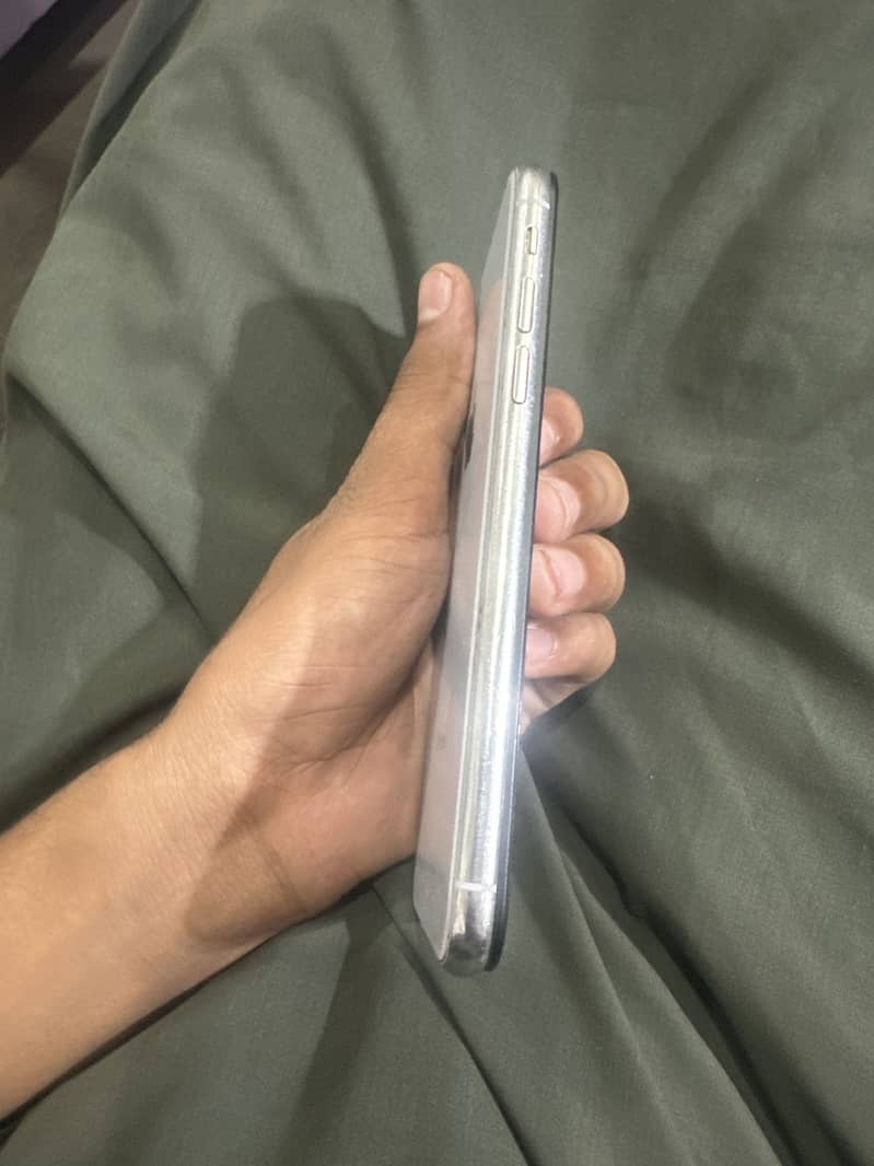Apple iPhone X 2