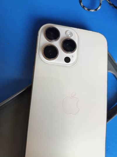 Apple iPhone 16 Pro Max