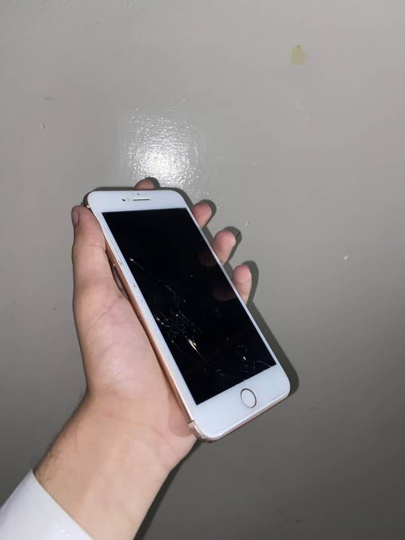 Apple iPhone 8 Plus 2