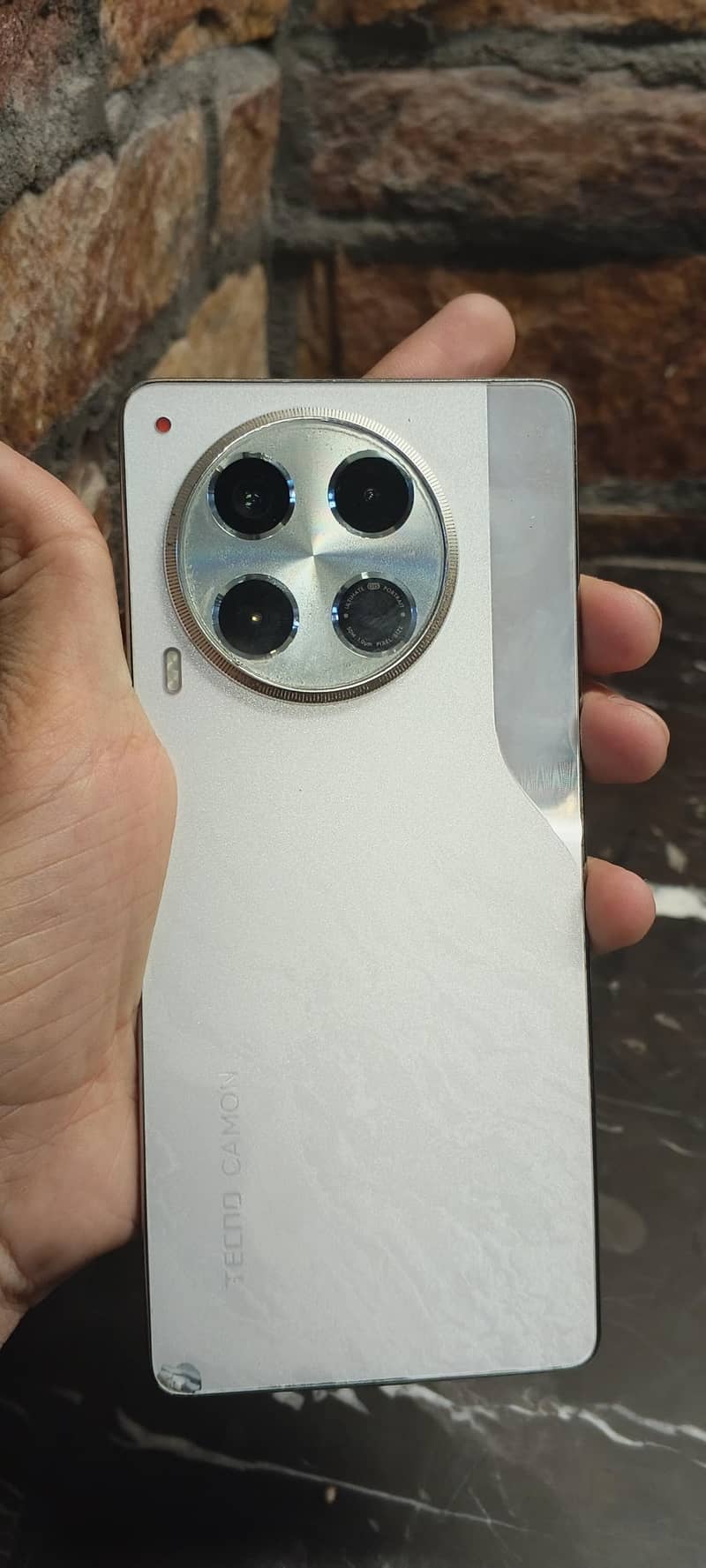 Tecno CAMON 30 0