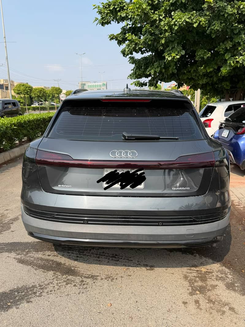 Audi E-Tron 2020  Model 1