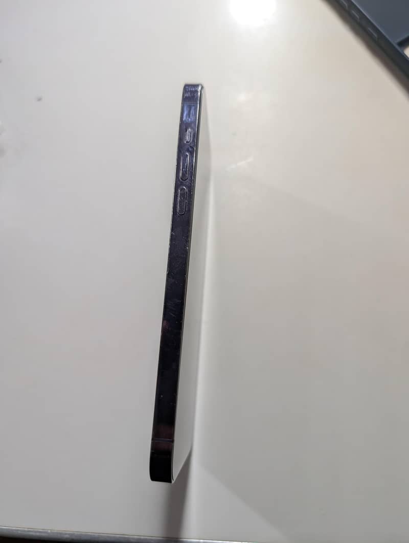 Apple iPhone 14 Pro Max 4