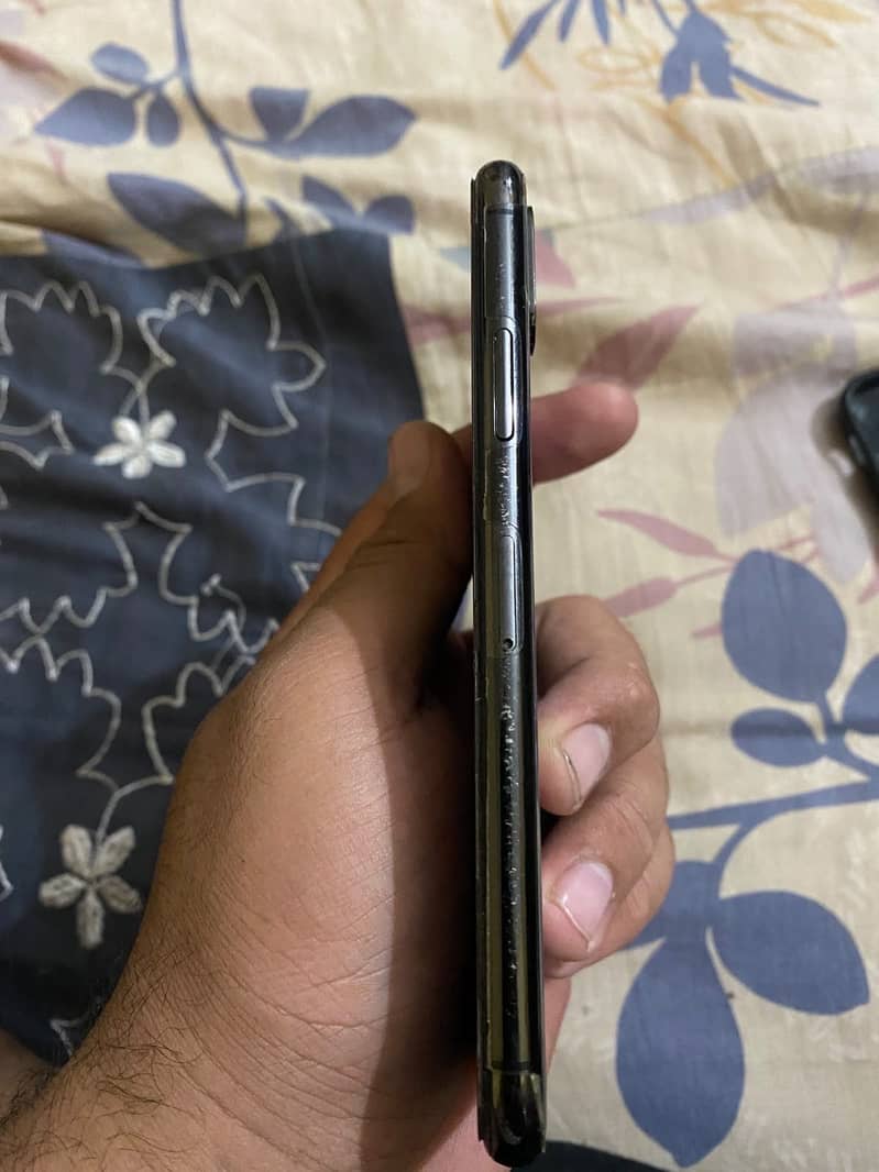 Apple iPhone XS 0