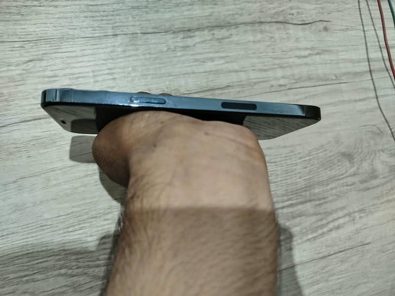 Apple iPhone 12 Pro Max 4