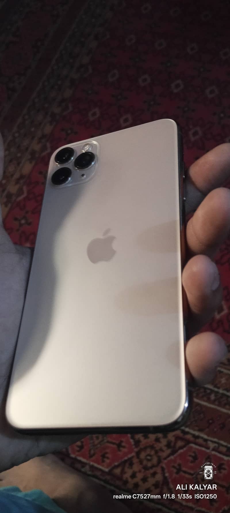 Apple iPhone 11 Pro Max 2