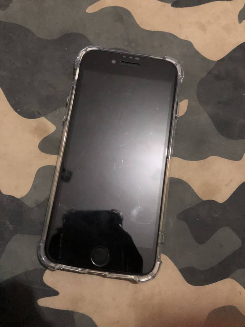Apple iPhone 7 0