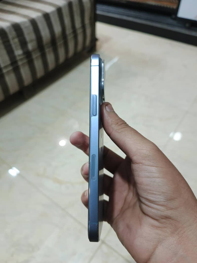 Apple iPhone 13 Pro Max 2