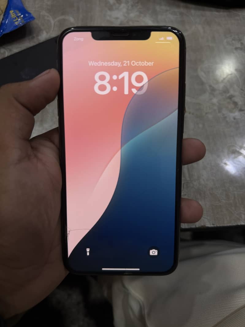 Apple iPhone XS Max 2