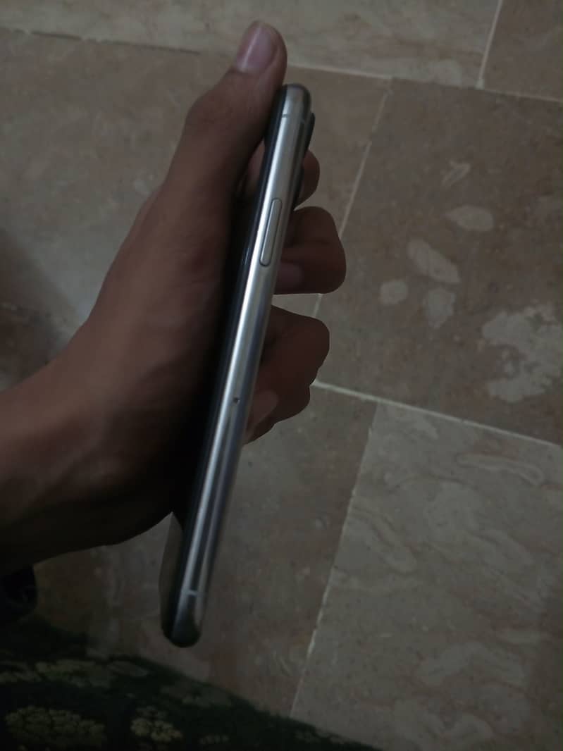 Apple iPhone 11 Pro 5