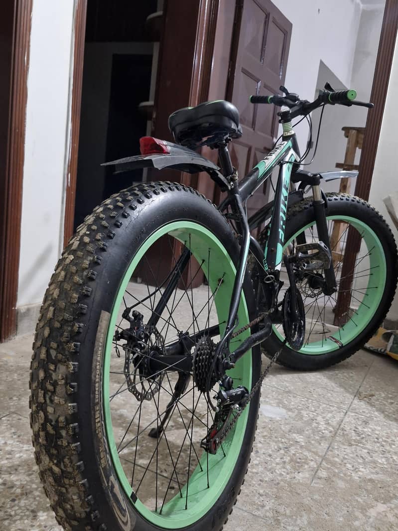 Fat tyre cycle imported 0