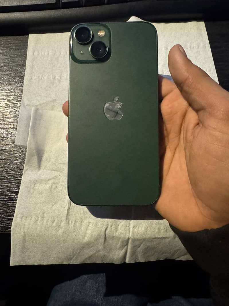 Apple iPhone 13 6
