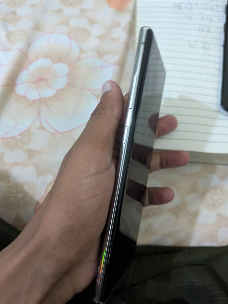 Samsung Mobile Note 10 Plus 2