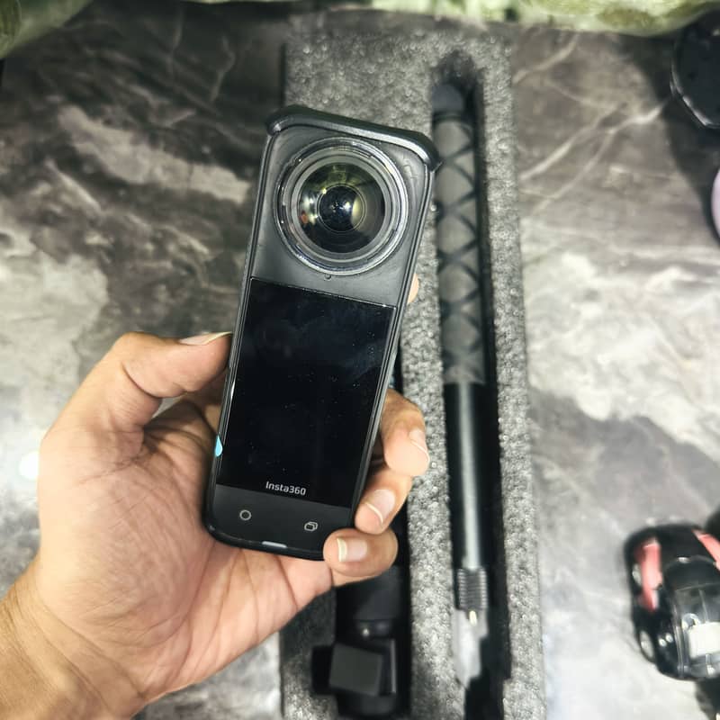 Insta 360 x4 4