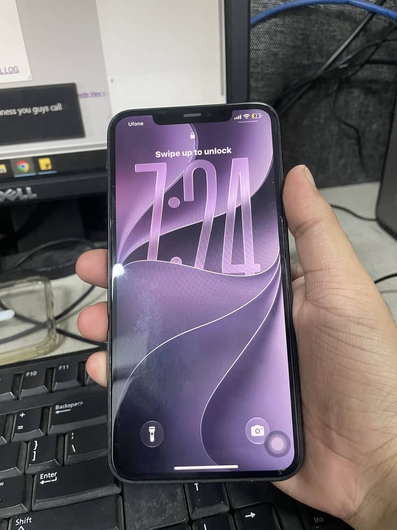 Apple iPhone 11 Pro Max 2