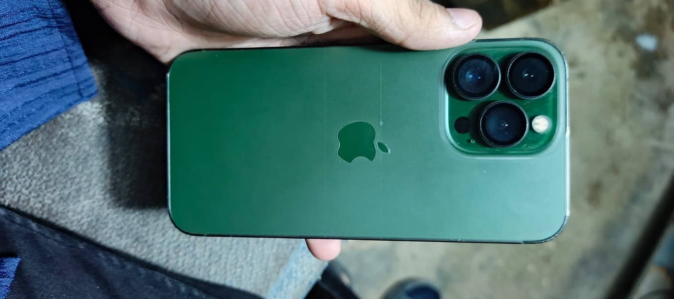 Apple iPhone 13 Pro 1