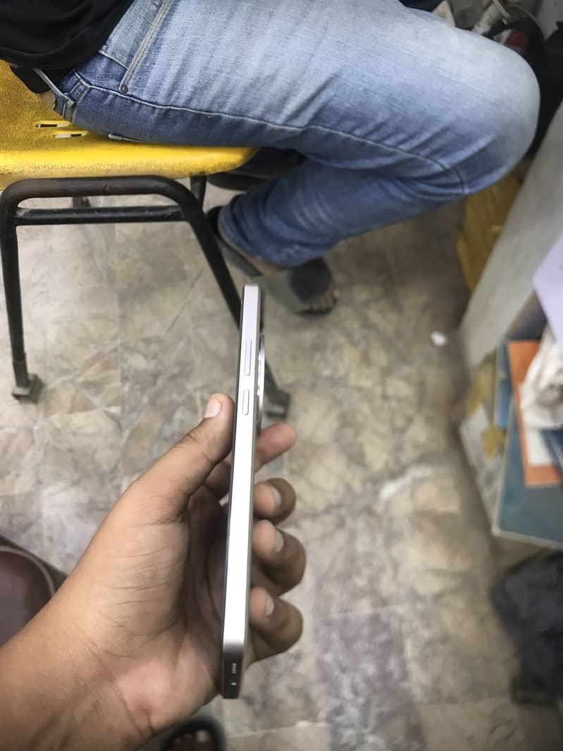 Realme 13 Plus 2