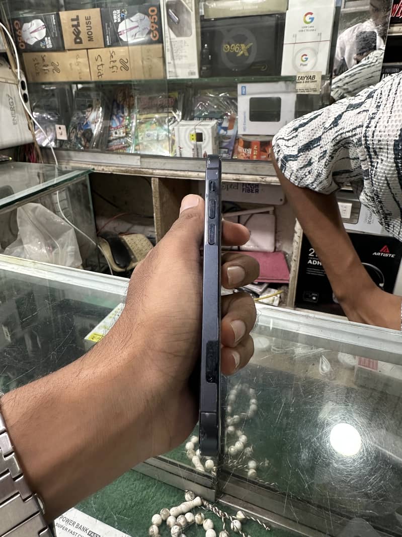 Apple iPhone 12 Pro 3