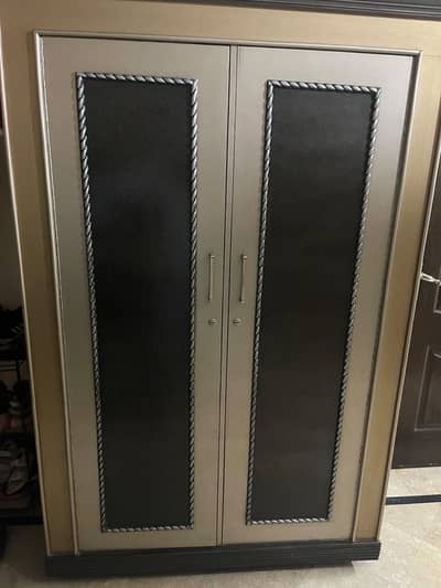 Almirah 2 doors