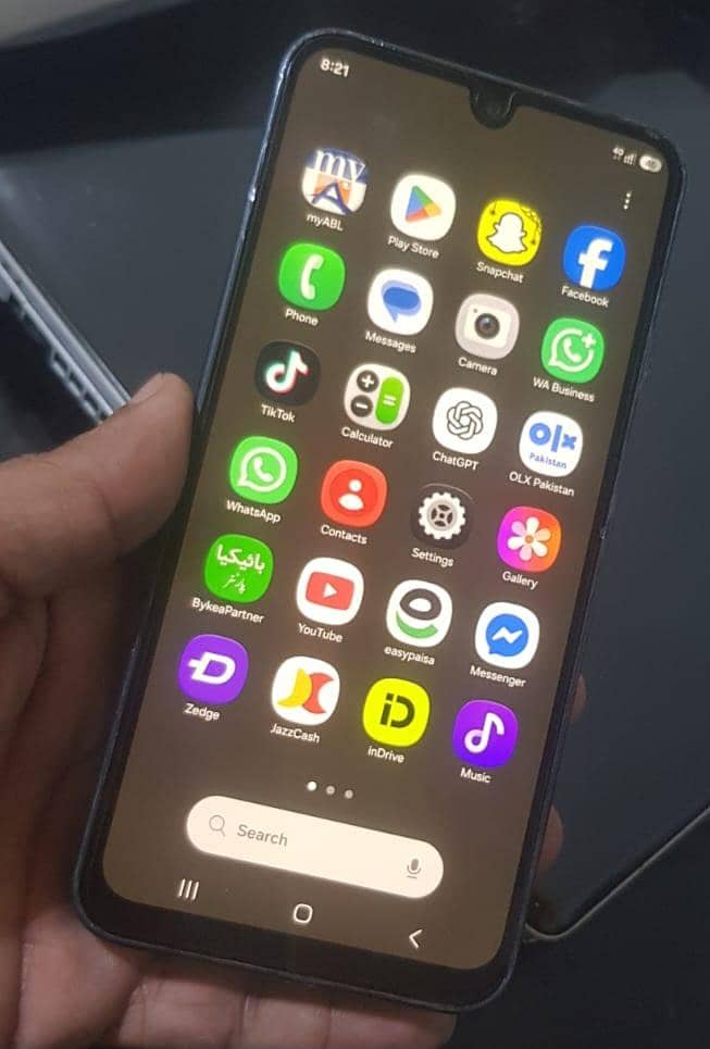 Samsung Mobile A16 1