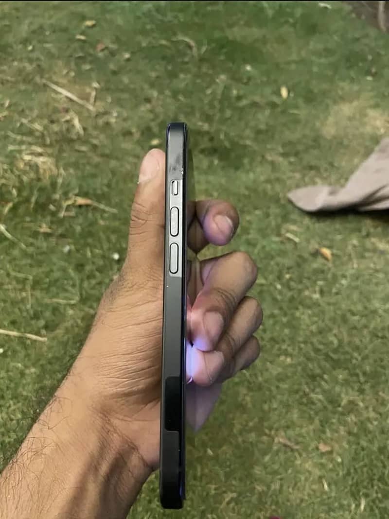 Apple iPhone 15 5