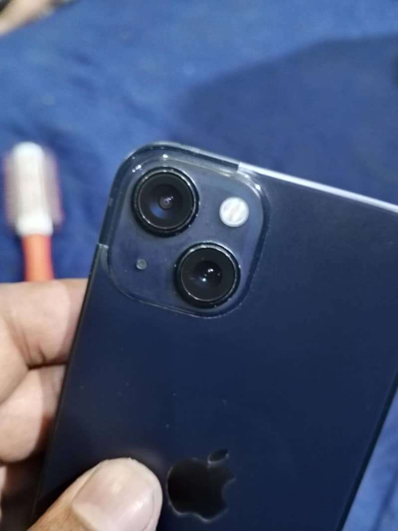 Apple iPhone 13 5