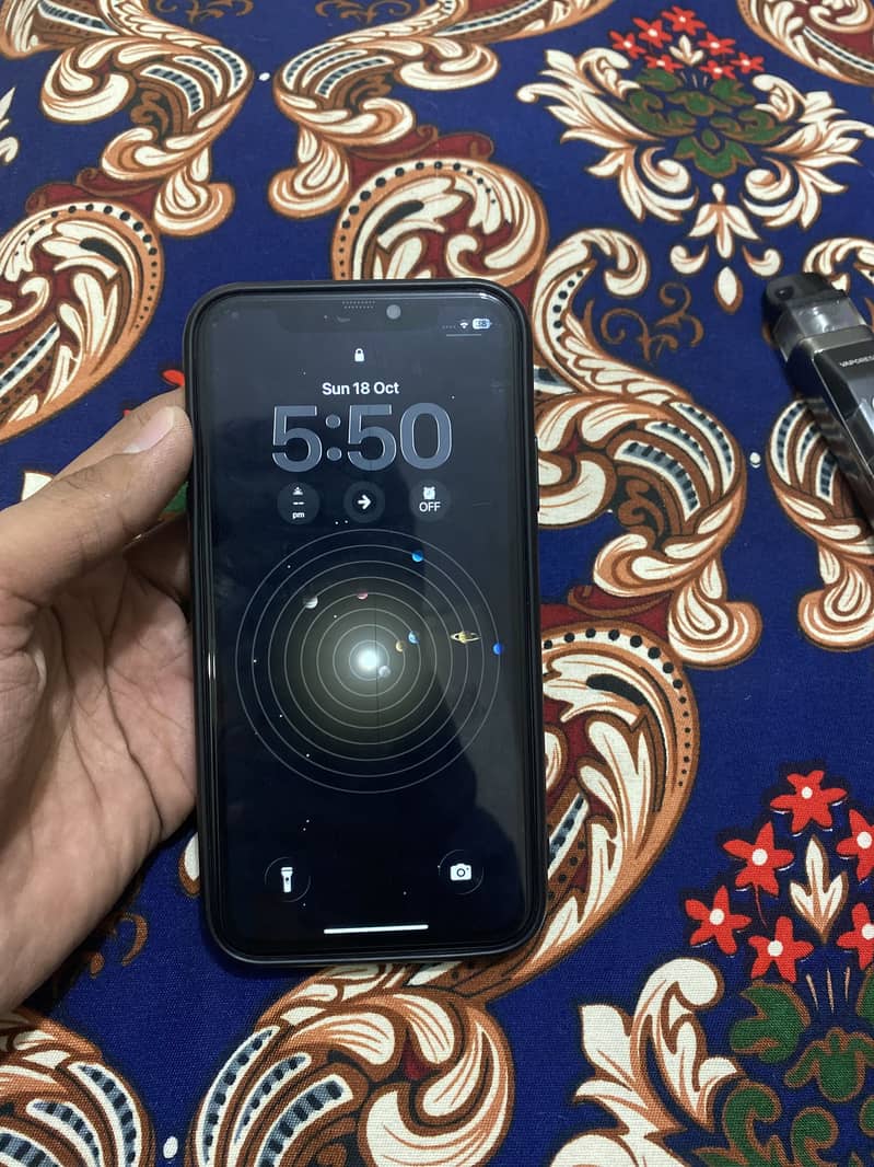 Apple iPhone 11 0