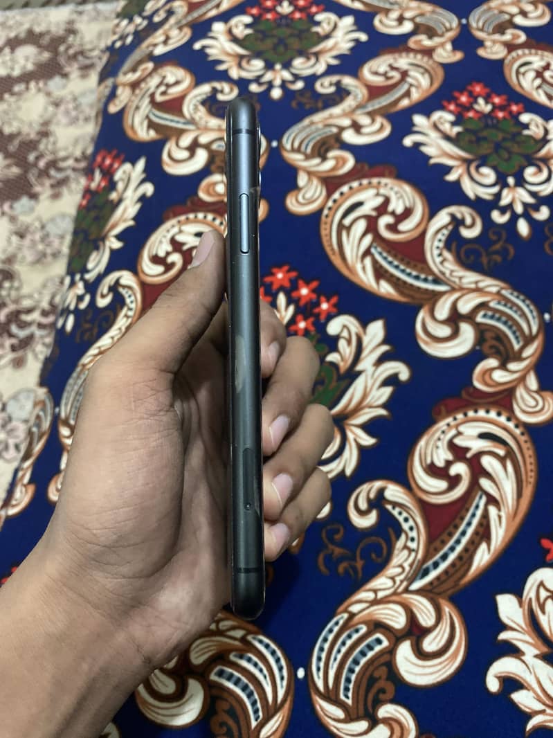 Apple iPhone 11 1