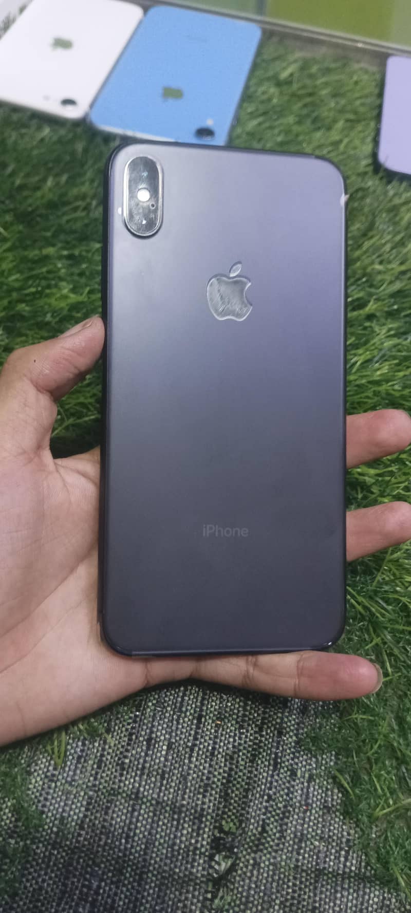 Apple iPhone XS Max 0