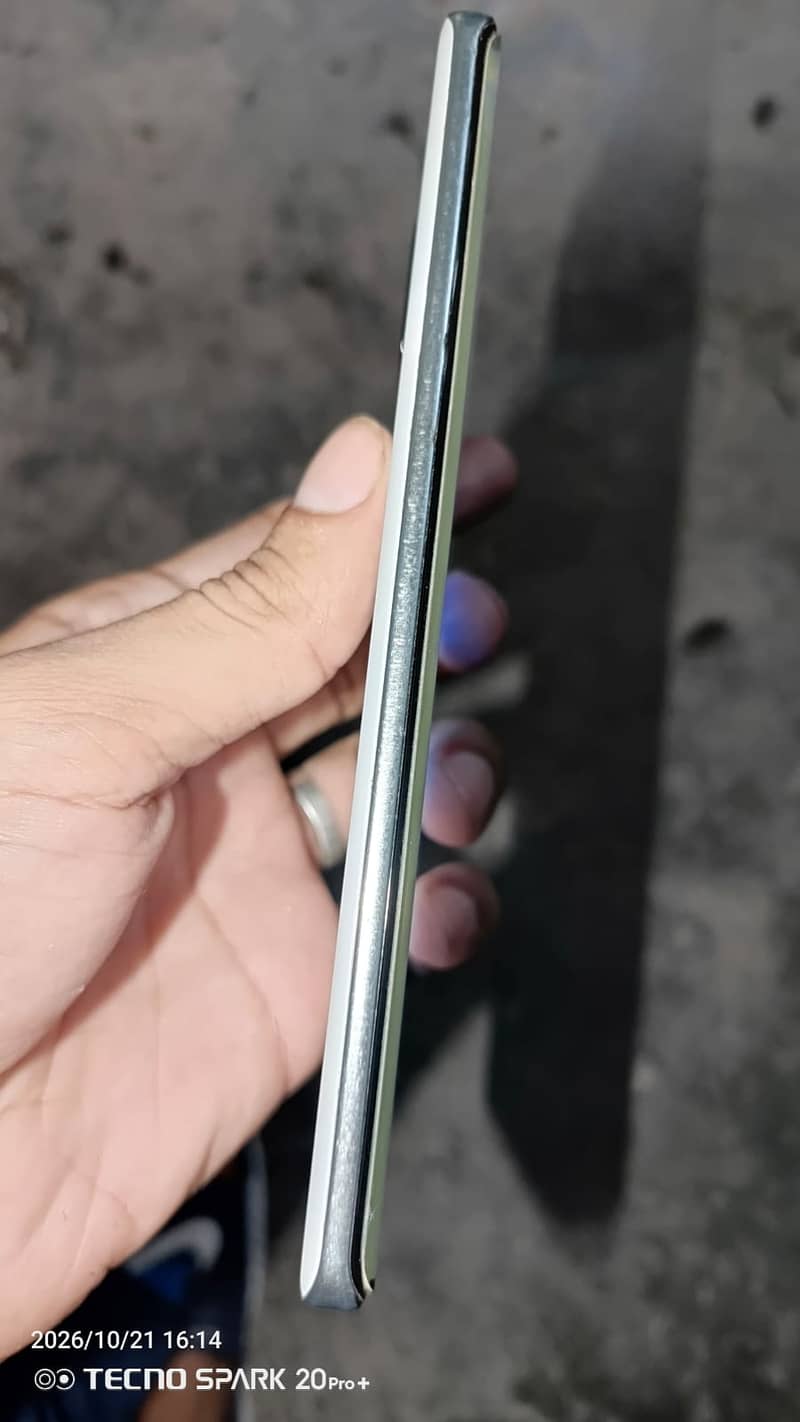 Vivo V30 5