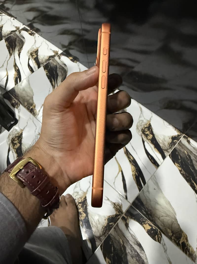 Apple iPhone 17 Pro Max 3