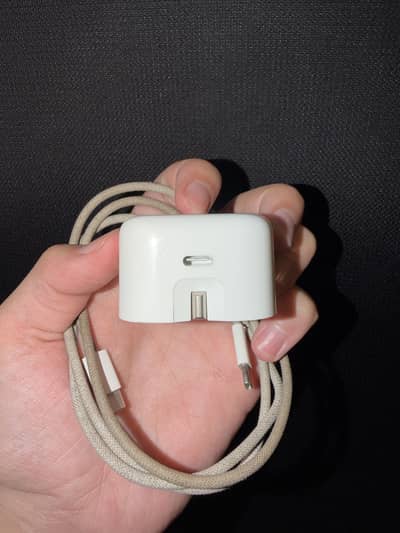 iPhone Original 20W Charger