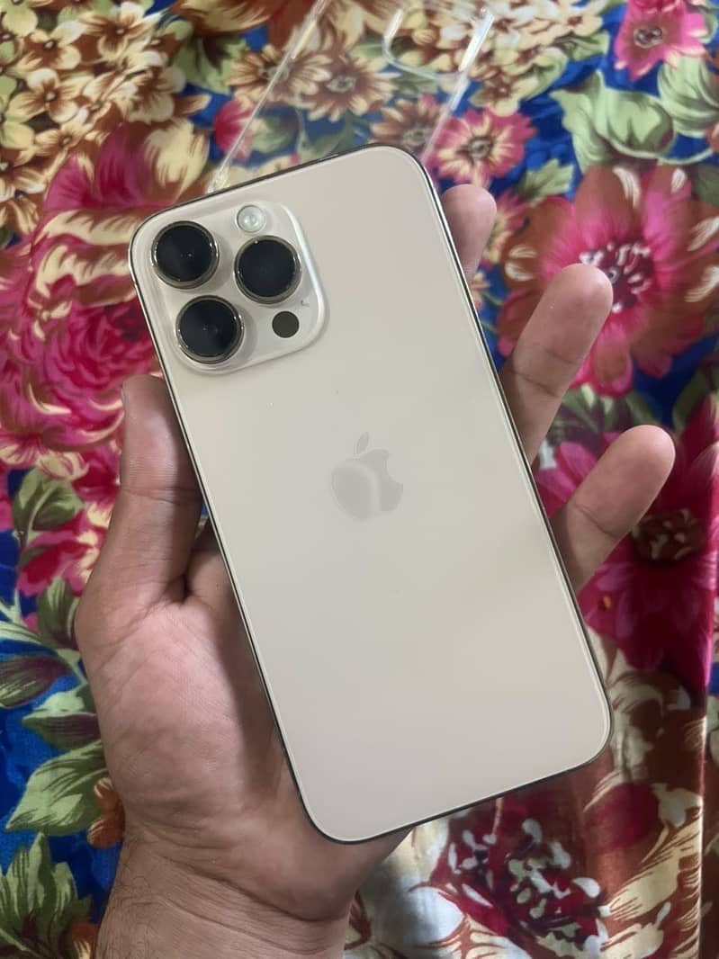 Apple iPhone 14 Pro Max 3