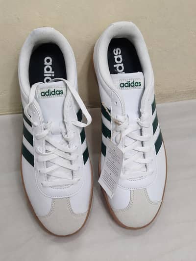 ORIGINAL ADIDAS VL COURT BASE SNEAKERS – WHITE & GREEN – SIZE 42