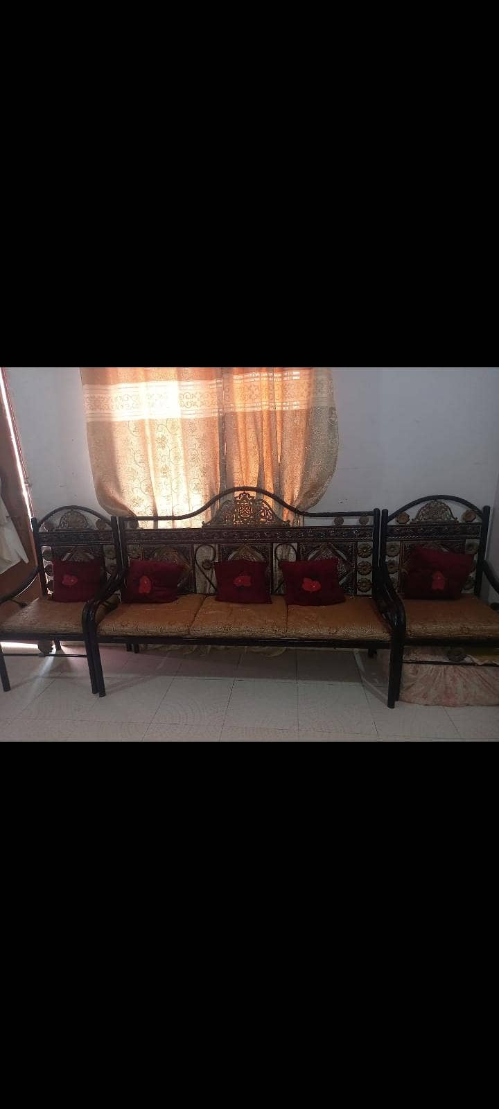 Sofa and Master size bed 0