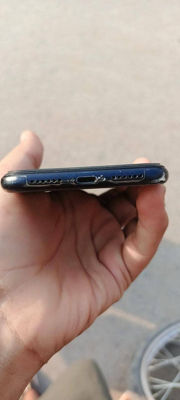 Apple iPhone XR 5