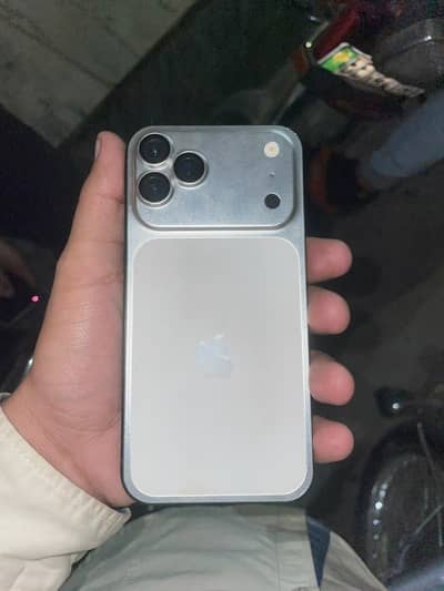 Apple iPhone 12 Pro 128gb Non pta Fu just cover hai utar jata hai