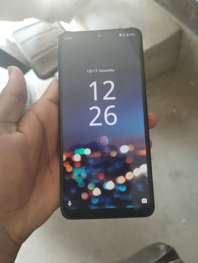 Sharp Aquos Zero5g 3