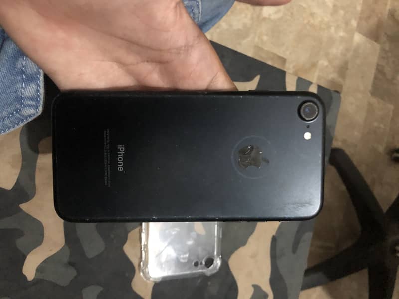Apple iPhone 7 4