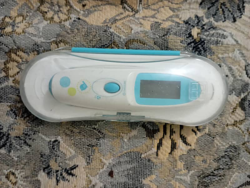 Digital infrared  Thermometer 4