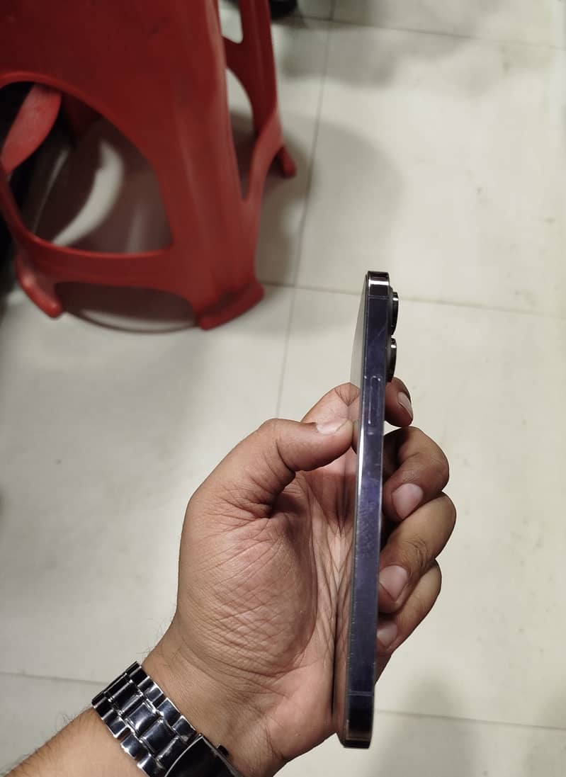 Apple iPhone 14 Pro Max 1