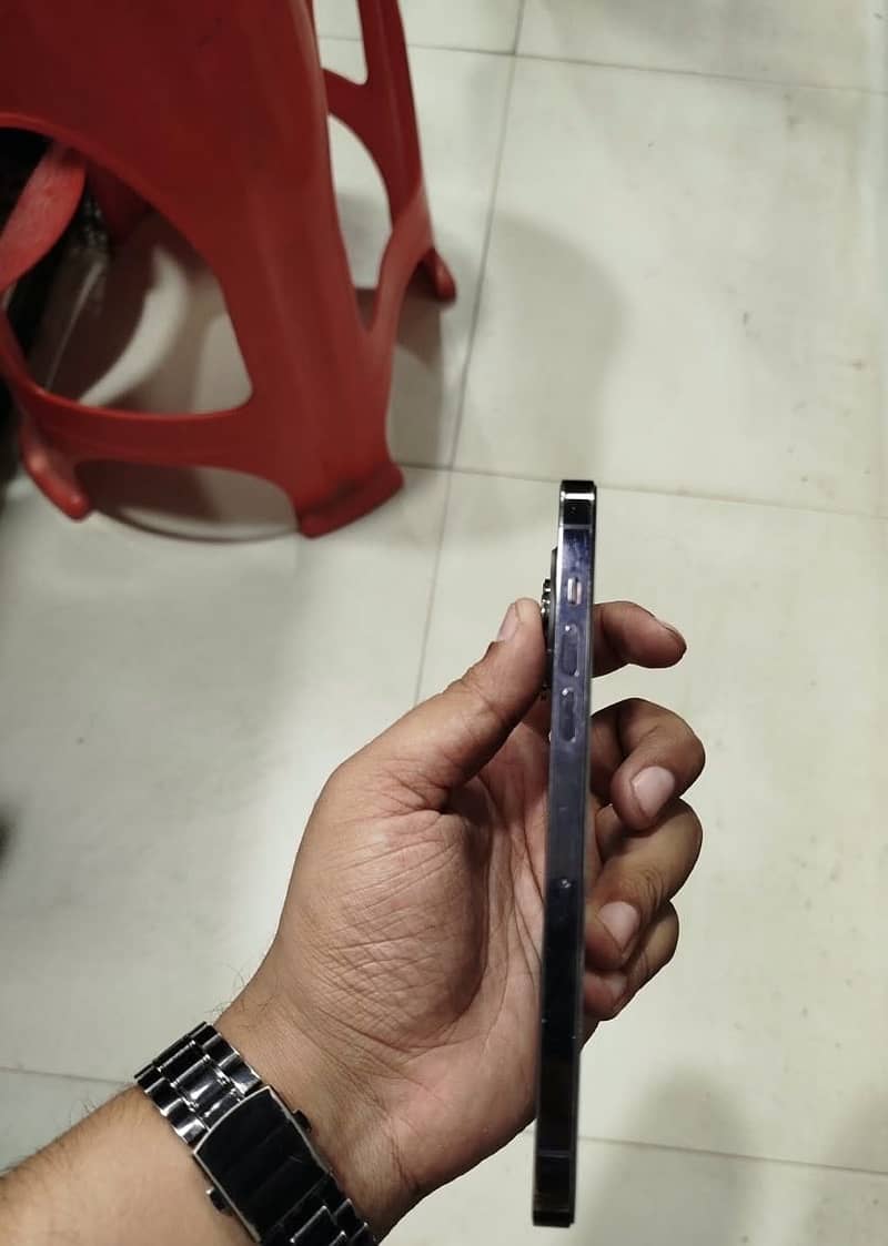 Apple iPhone 14 Pro Max 7