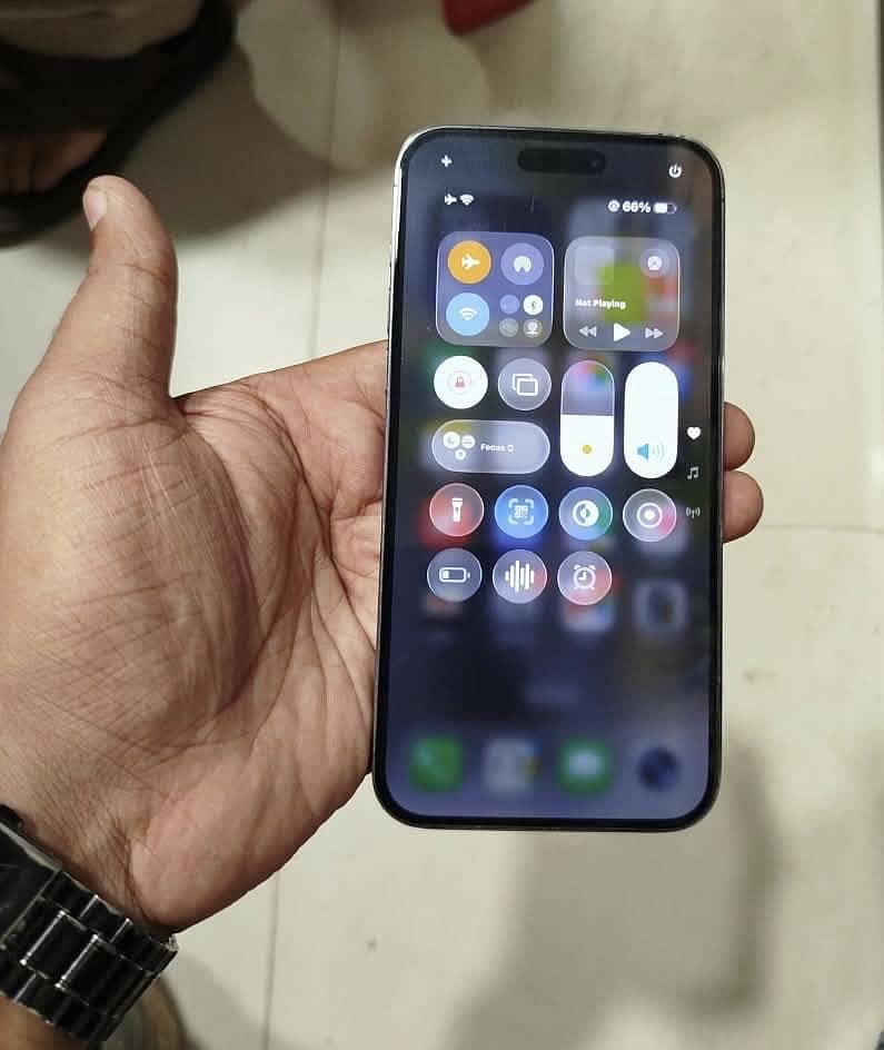 Apple iPhone 14 Pro Max 9