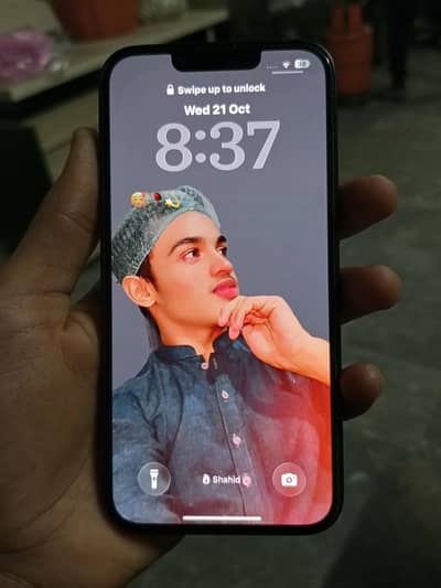Apple iPhone 13