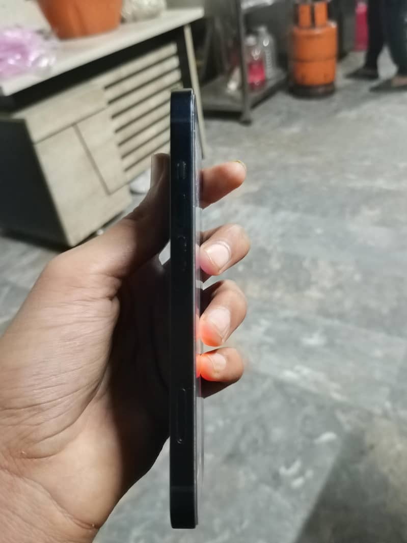 Apple iPhone 13 3