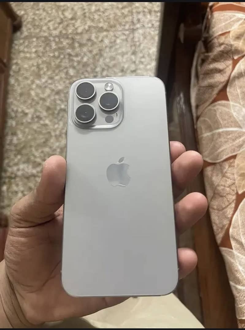Apple iPhone 13 Pro Max 3