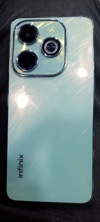 infinix hot 40i (8/128)i