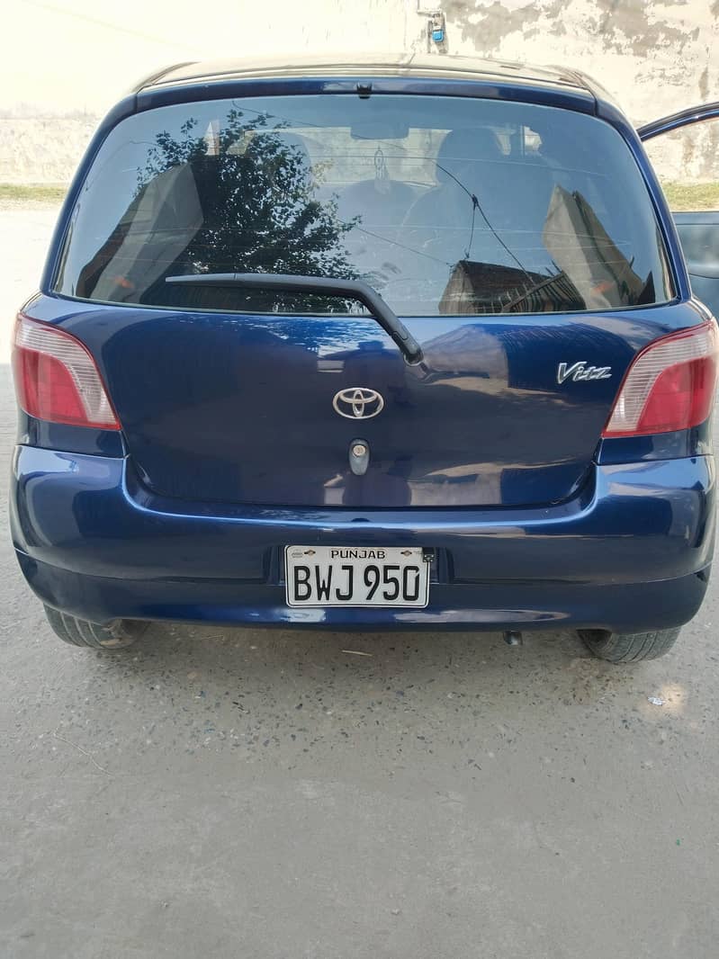 Toyota Vitz 2001 1