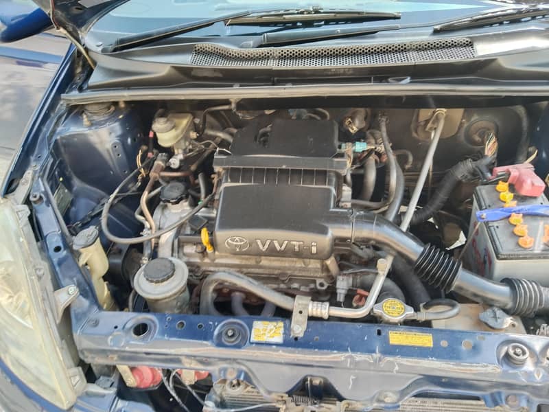 Toyota Vitz 2001 6